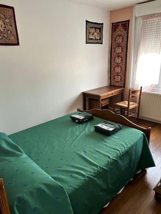 5Min Futuroscope 80M2 - 3 Chambres - Parking Prive - Wifi - Jardin Chasseneuil-du-Poitou Luaran gambar