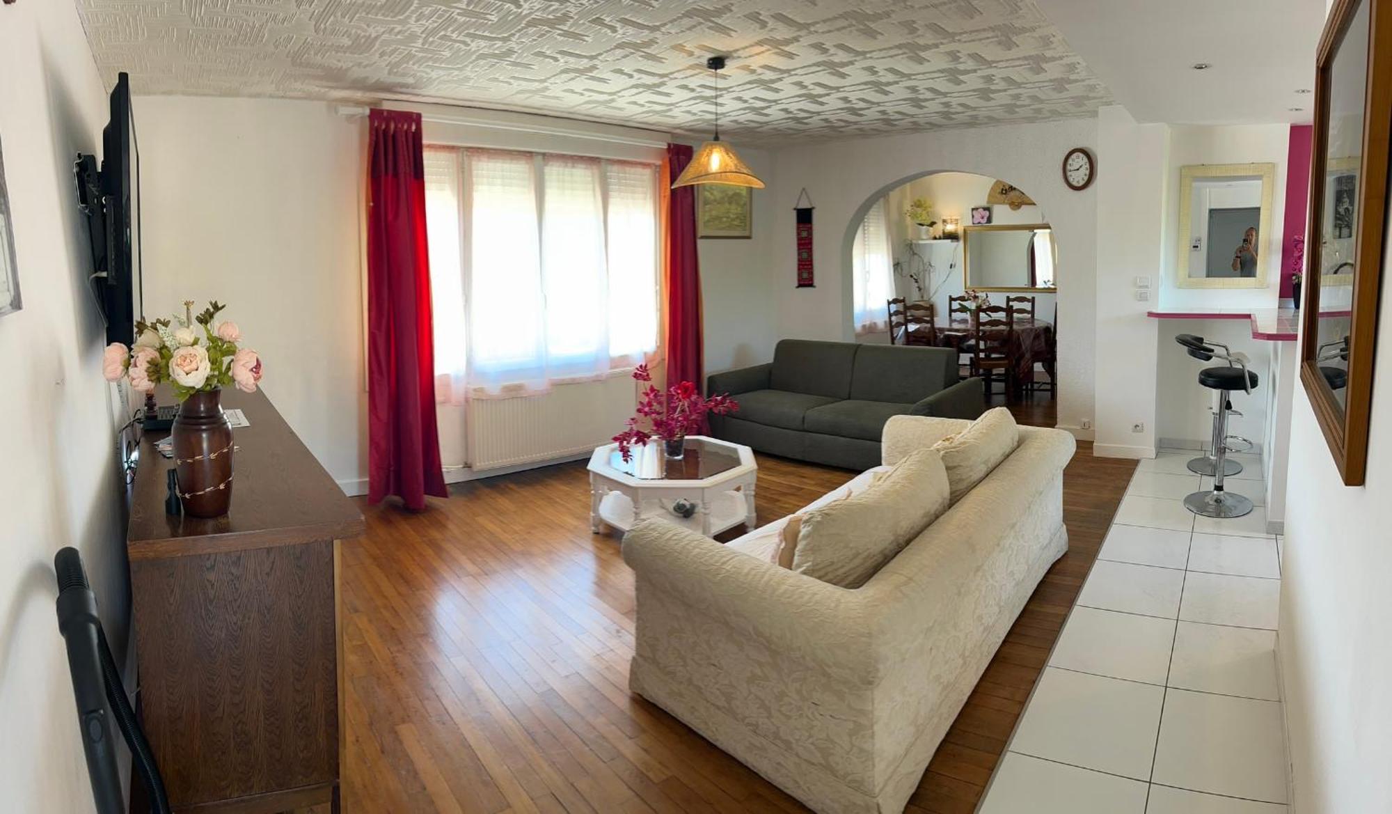 5Min Futuroscope 80M2 - 3 Chambres - Parking Prive - Wifi - Jardin Chasseneuil-du-Poitou Luaran gambar
